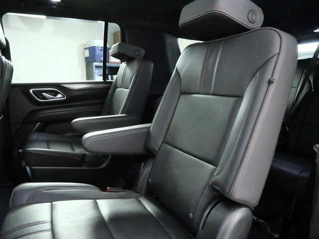 Used 2023 Chevrolet Suburban RST w/ Sport Performance Package AWD/4WD image 15