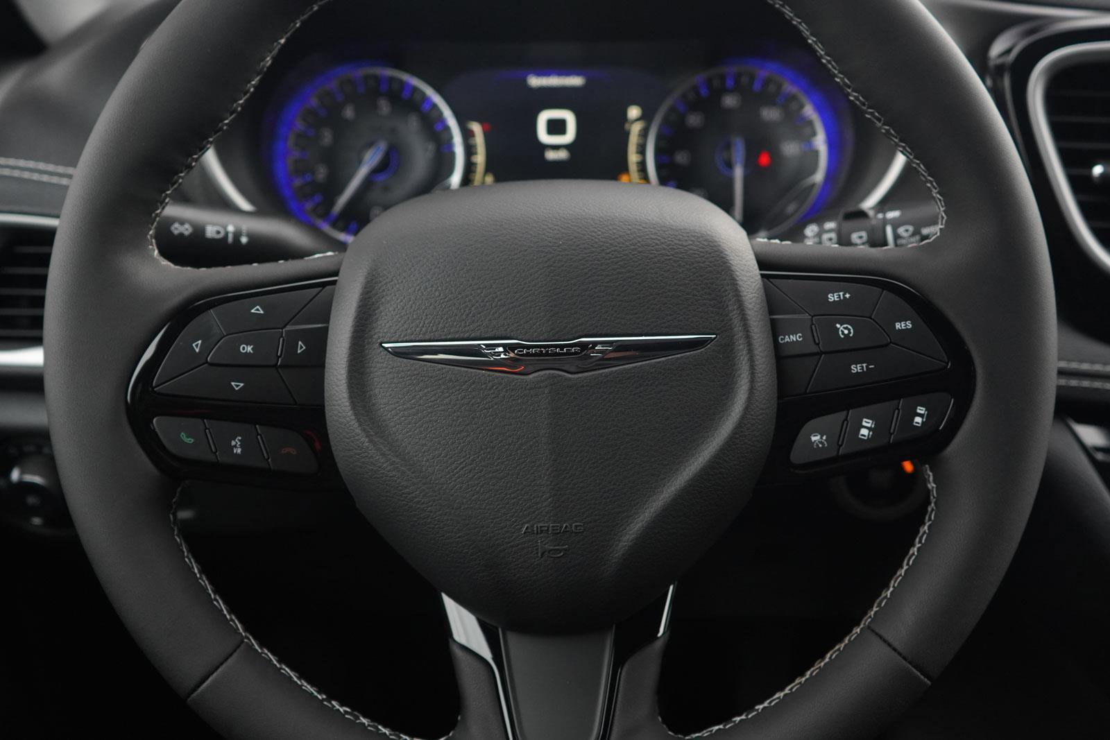 New 2026 Chrysler Pacifica Select w/ S Appearance Package image 14