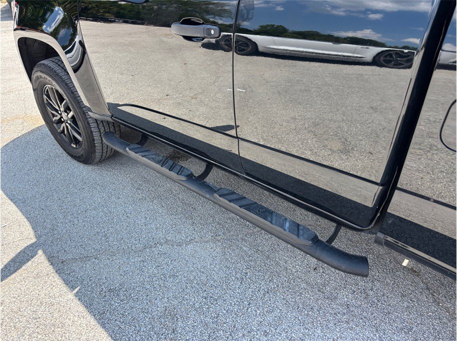 Used 2020 Chevrolet Colorado W/T RWD image 13