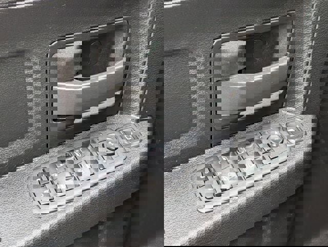 Used 2024 RAM 2500 Tradesman w/ Chrome Appearance Group image 22