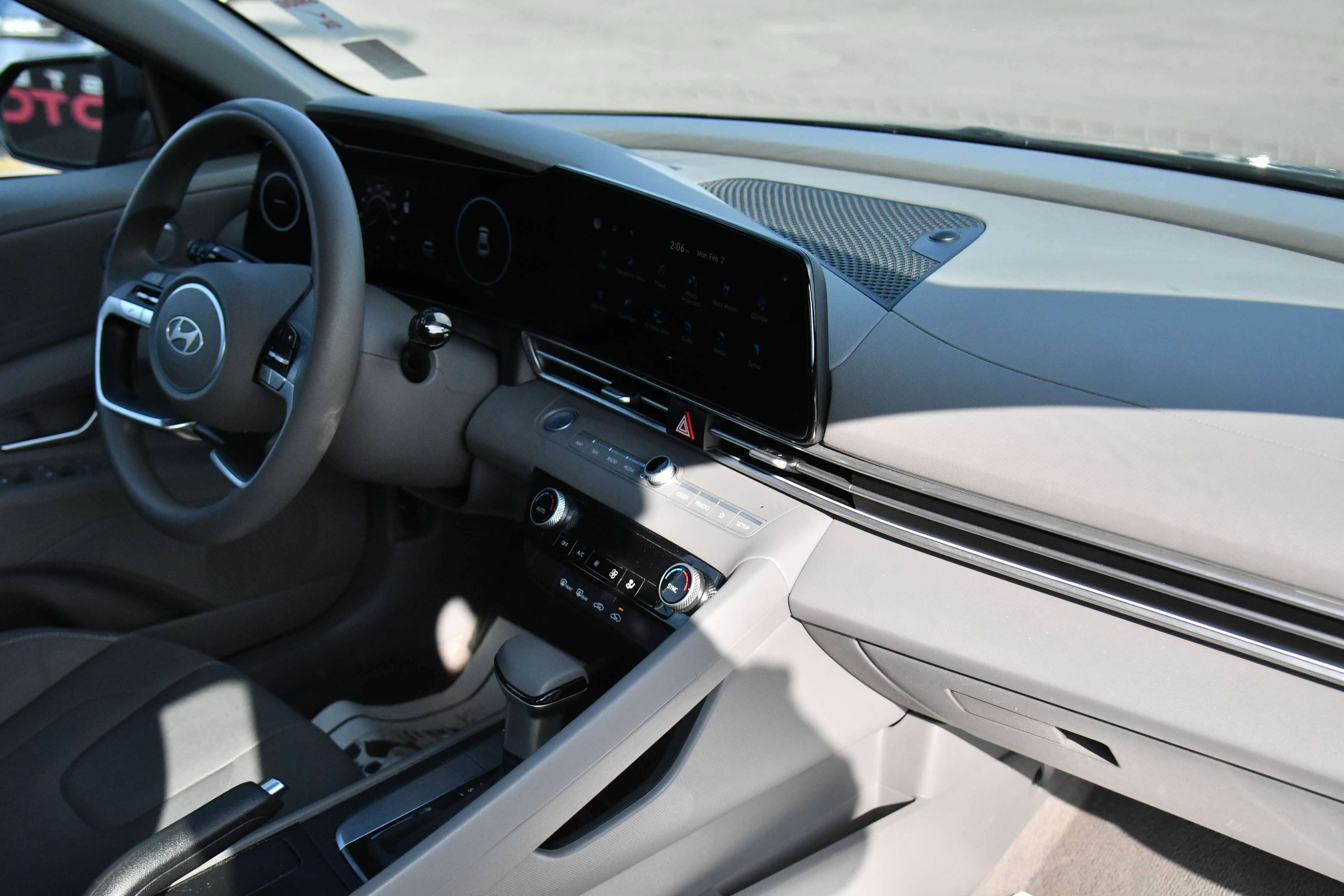 Used 2024 Hyundai Elantra SEL image 42