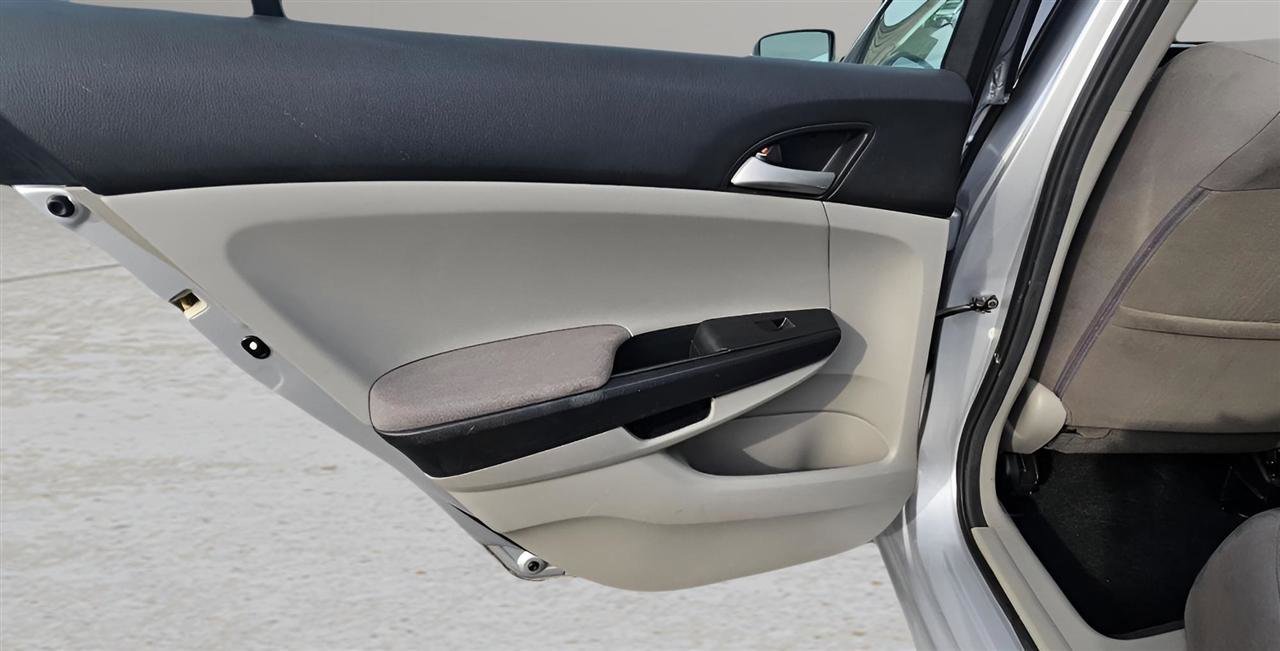 Used 2011 Honda Accord LX image 19