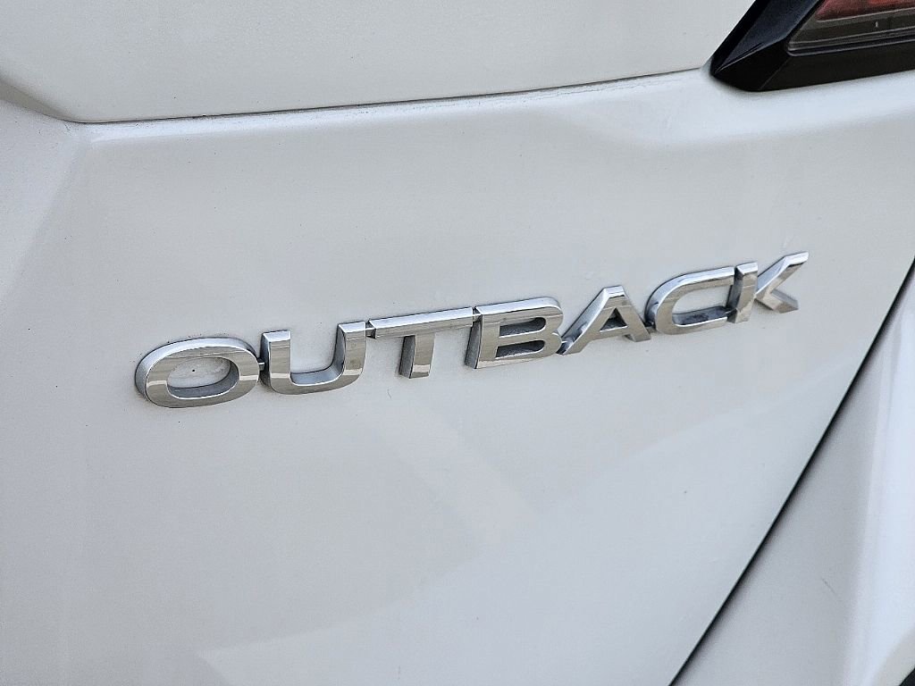 Used 2022 Subaru Outback Limited image 15