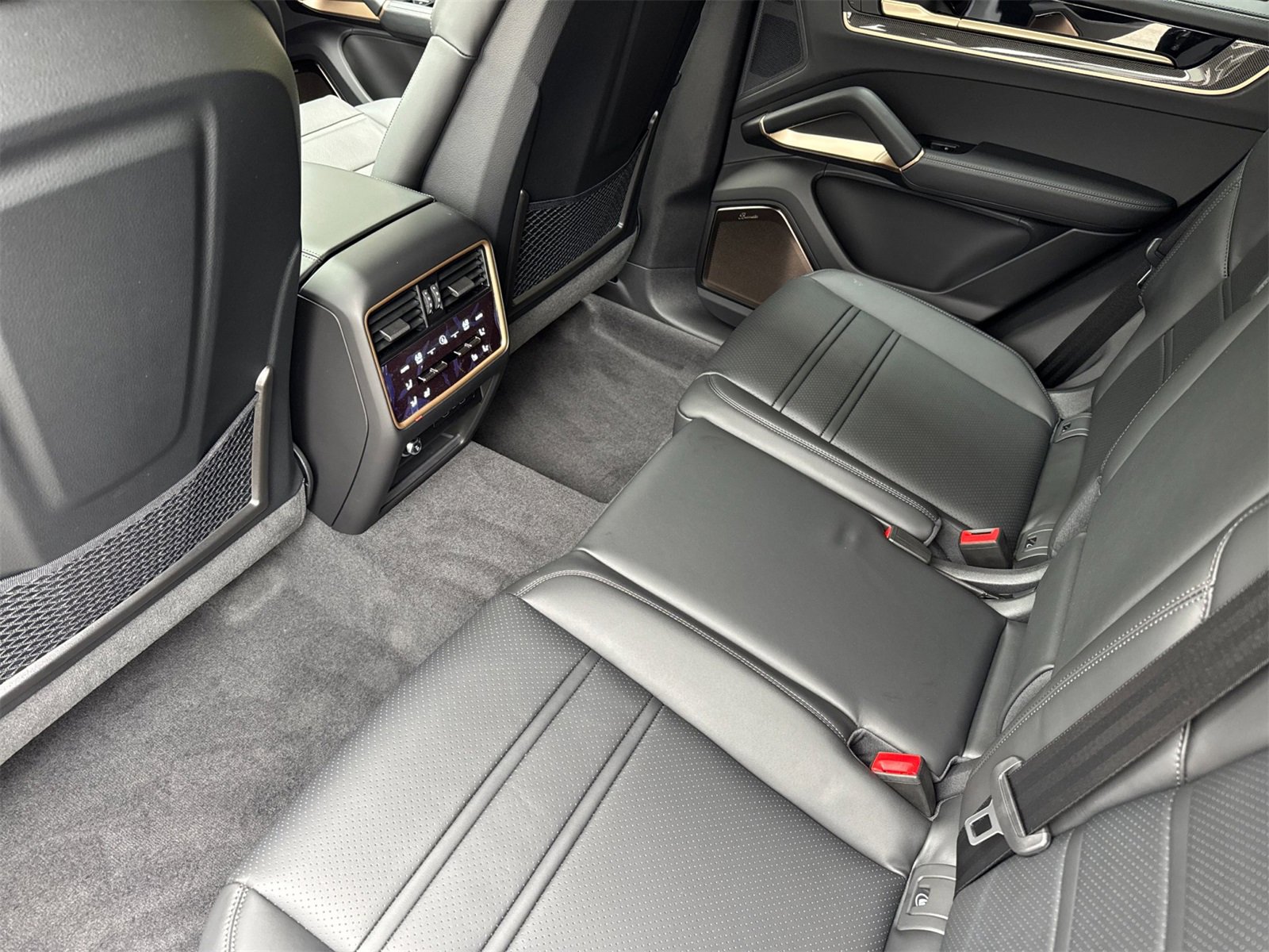 New 2026 Porsche Cayenne Turbo image 14