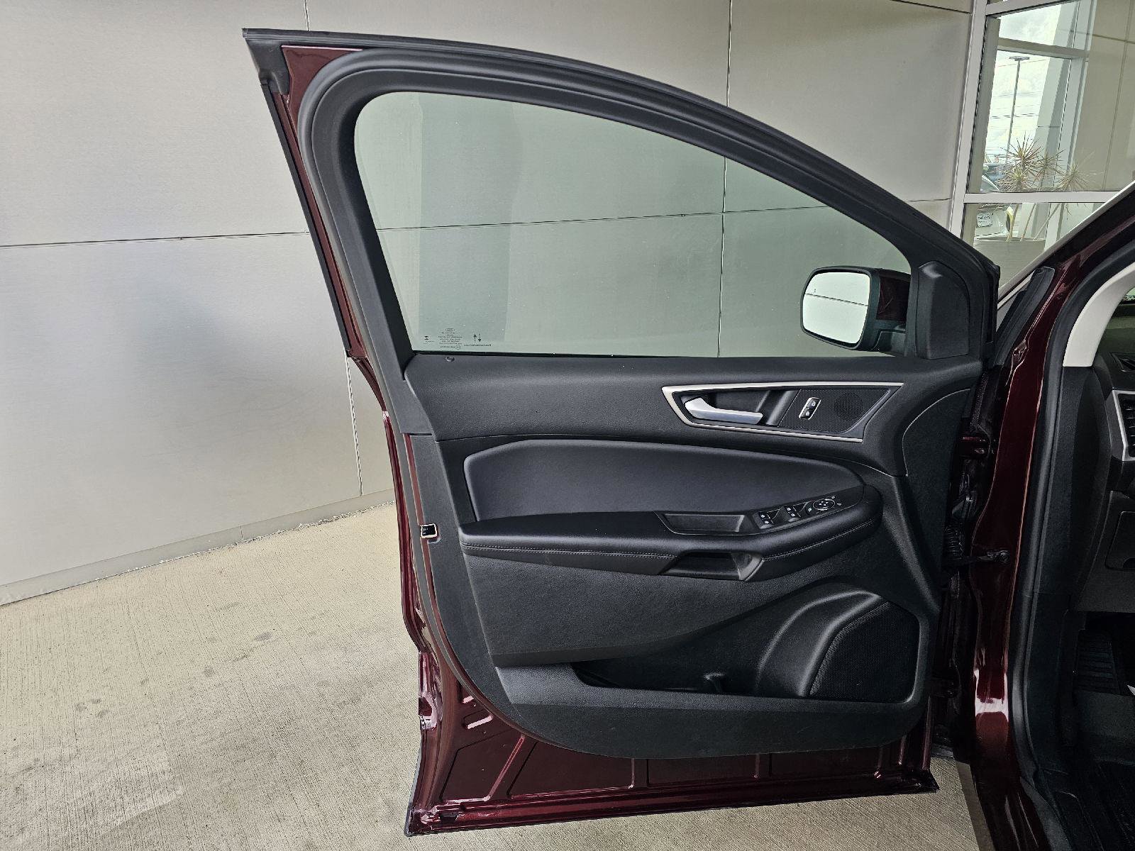 Used 2023 Ford Edge SEL w/ Convenience Package AWD/4WD image 18