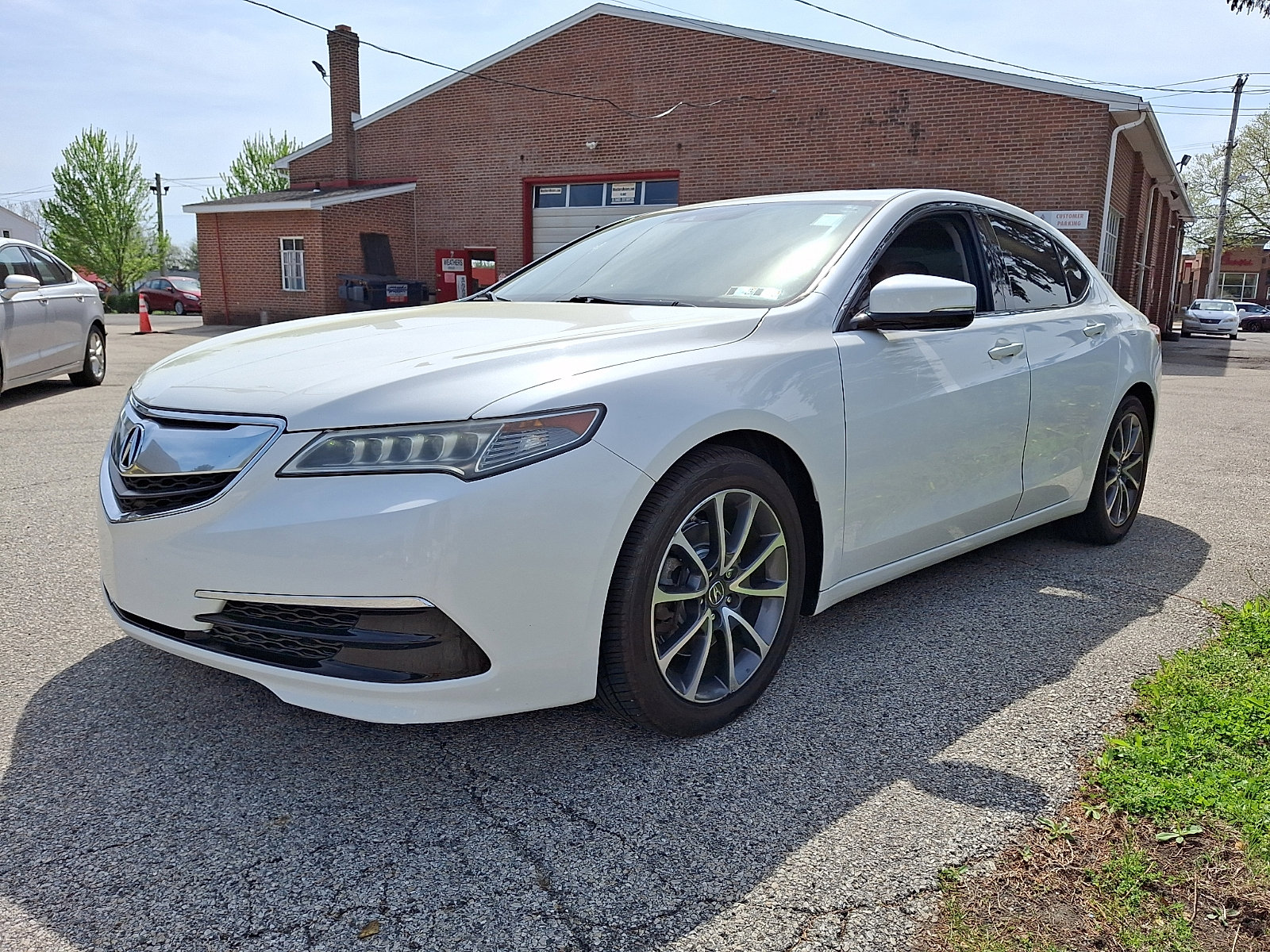 Used 2016 Acura TLX V6 w/ Technology Package FWD image 3