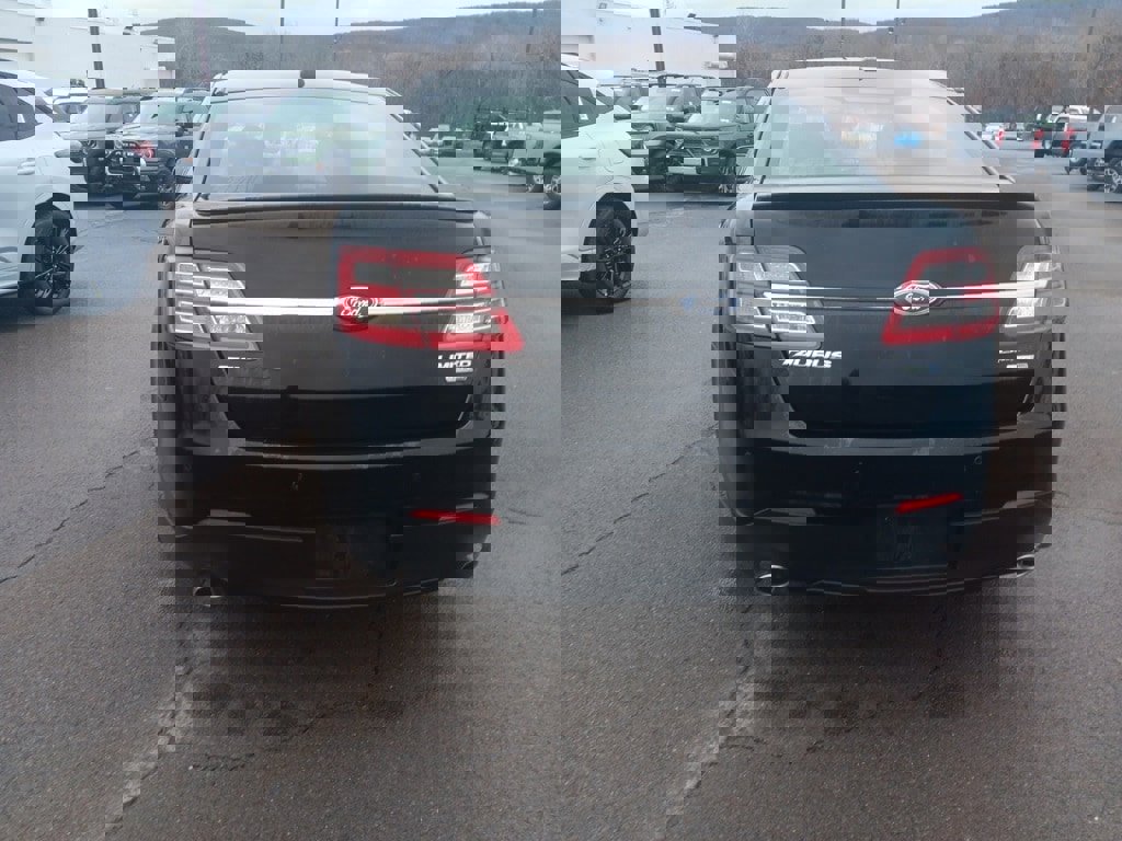 Used 2018 Ford Taurus Limited image 9