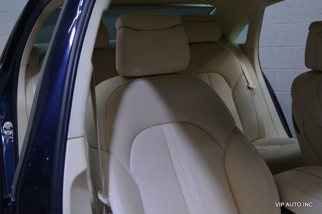 Used 2014 Audi A8 L TDI w/ Premium Package image 14