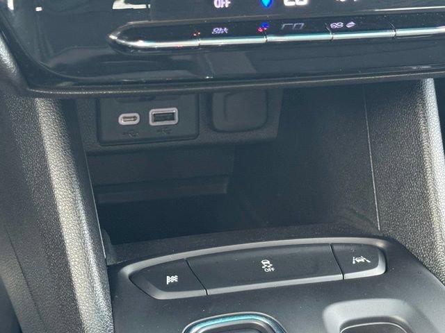 Used 2023 Chevrolet Bolt LT FWD image 19