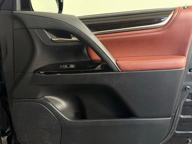 Used 2021 Lexus LX 570 4WD w/ 3rd Row & Luxury Pkg image 20