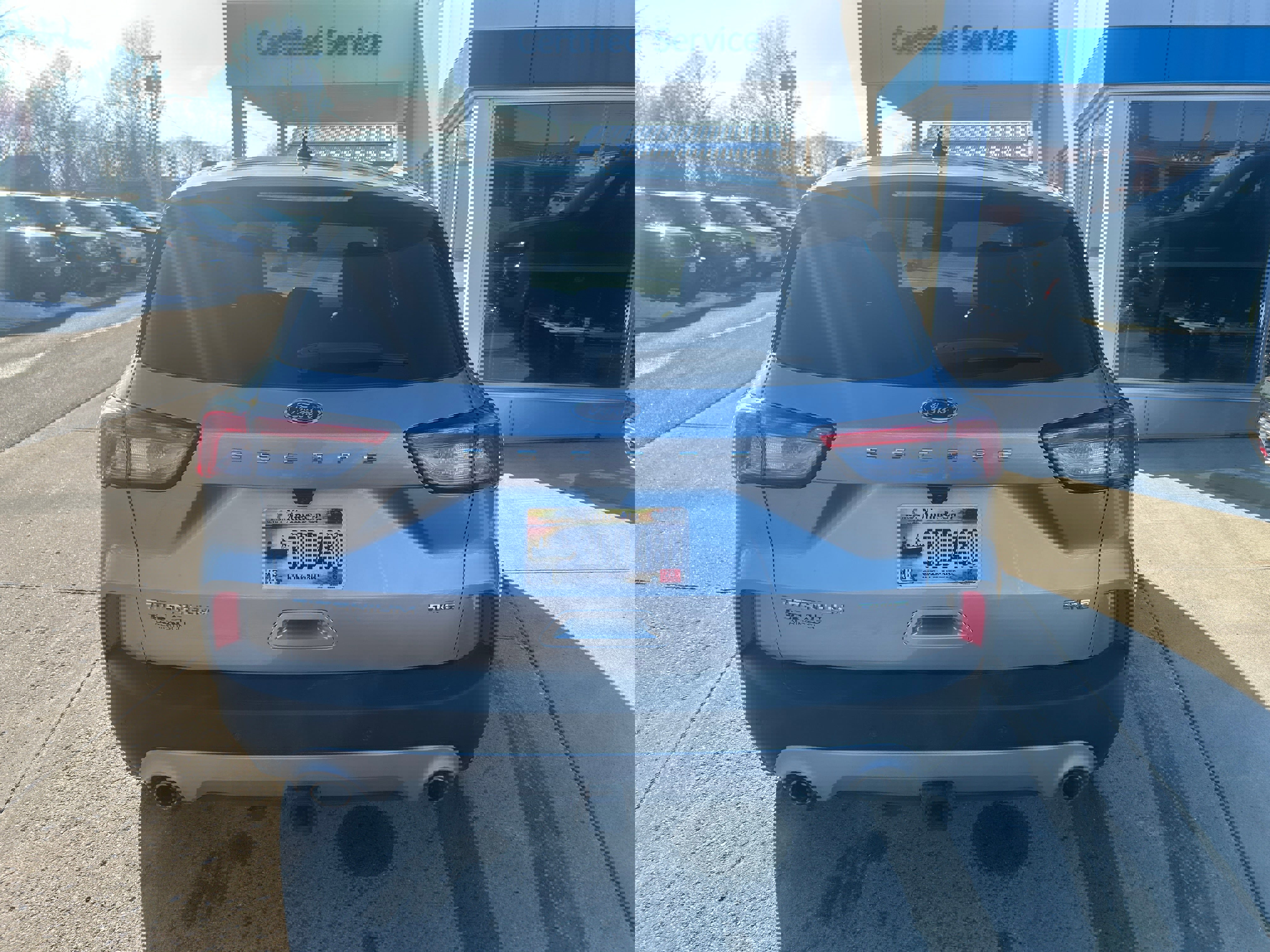 Used 2022 Ford Escape Titanium w/ Class II Trailer Tow Package image 7