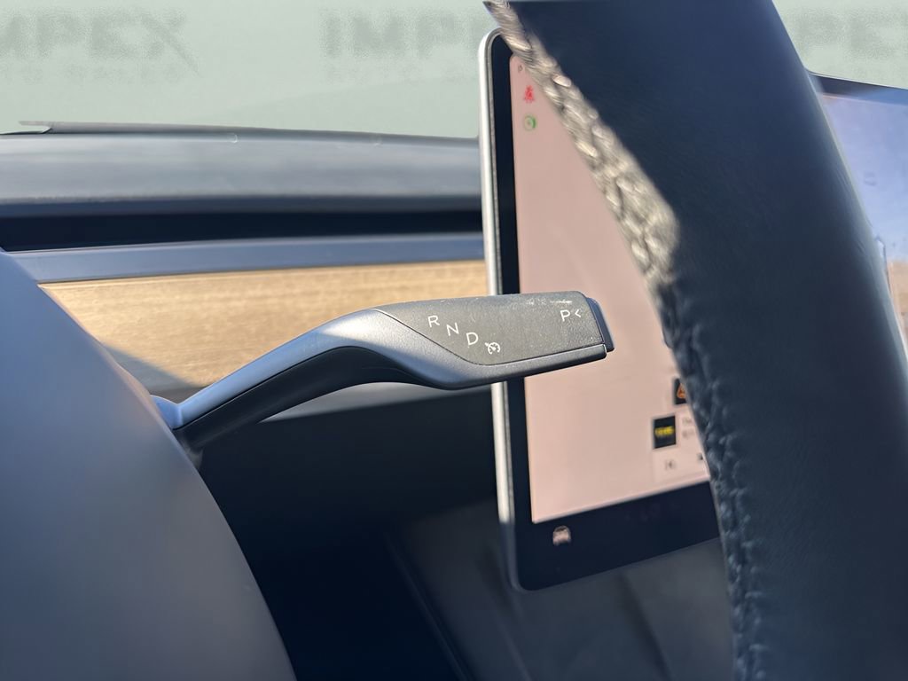 Used 2024 Tesla Model Y Long Range image 17