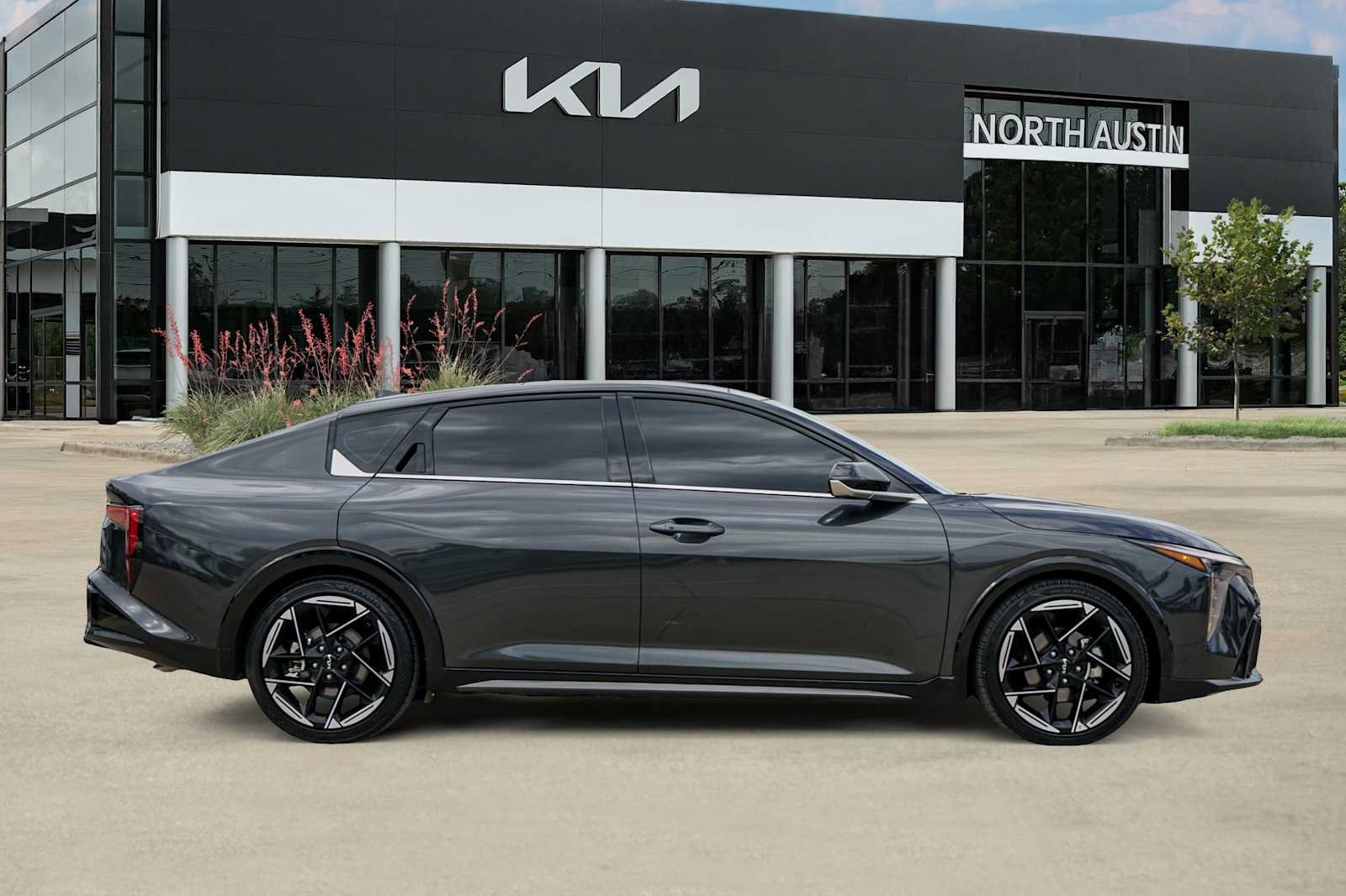 Certified 2025 Kia K4 GT-Line w/ GT-Line Sunroof Package FWD image 6