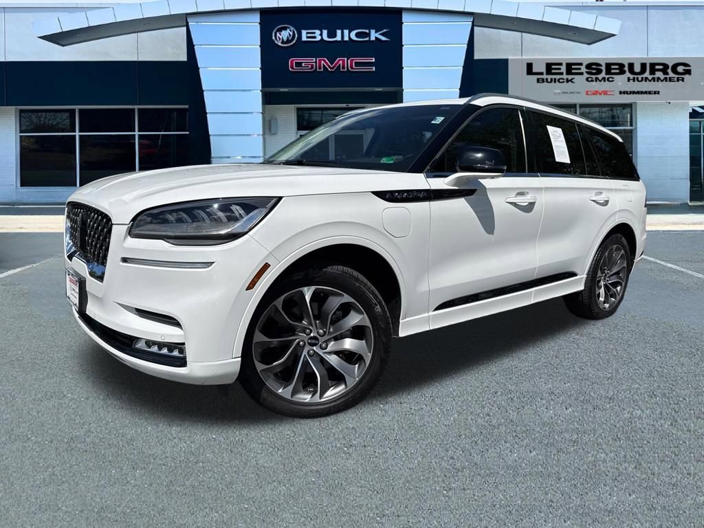 Used 2021 Lincoln Aviator Grand Touring w/ Elements Package Plus AWD/4WD image 3