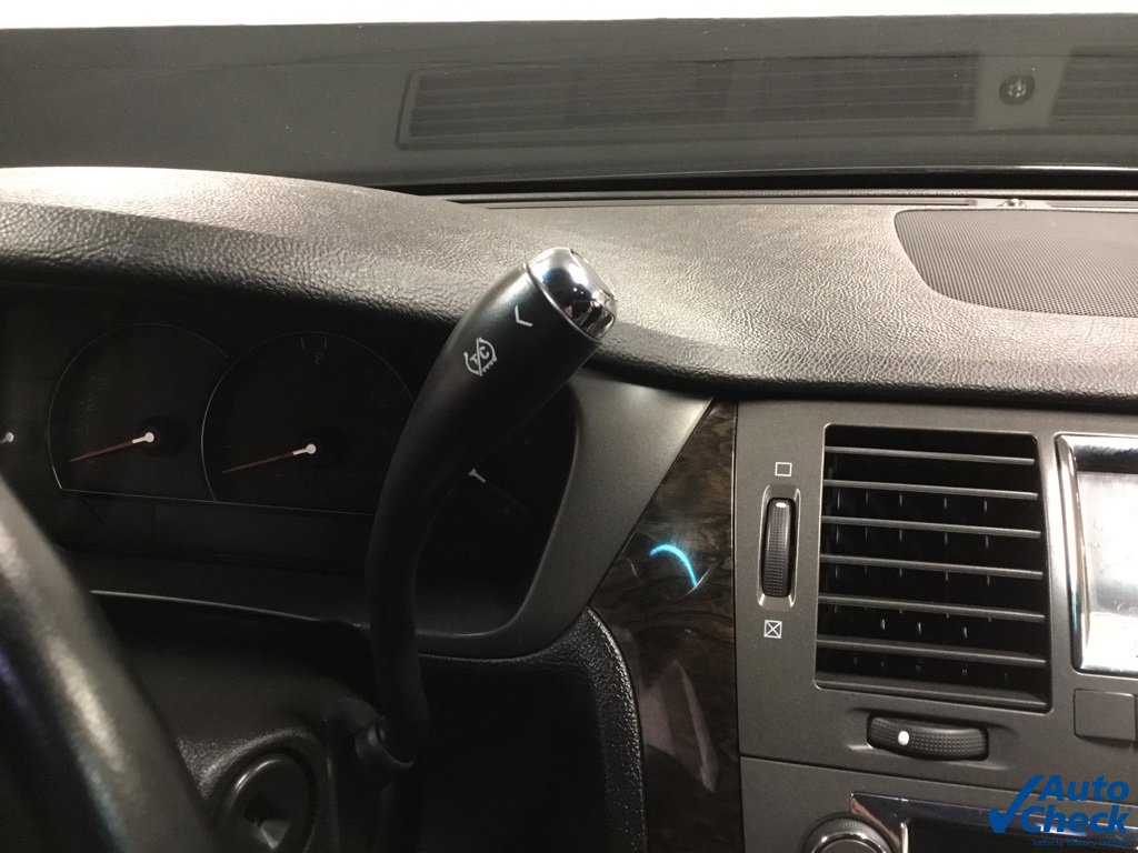 Used 2011 Cadillac DTS Limousine image 46