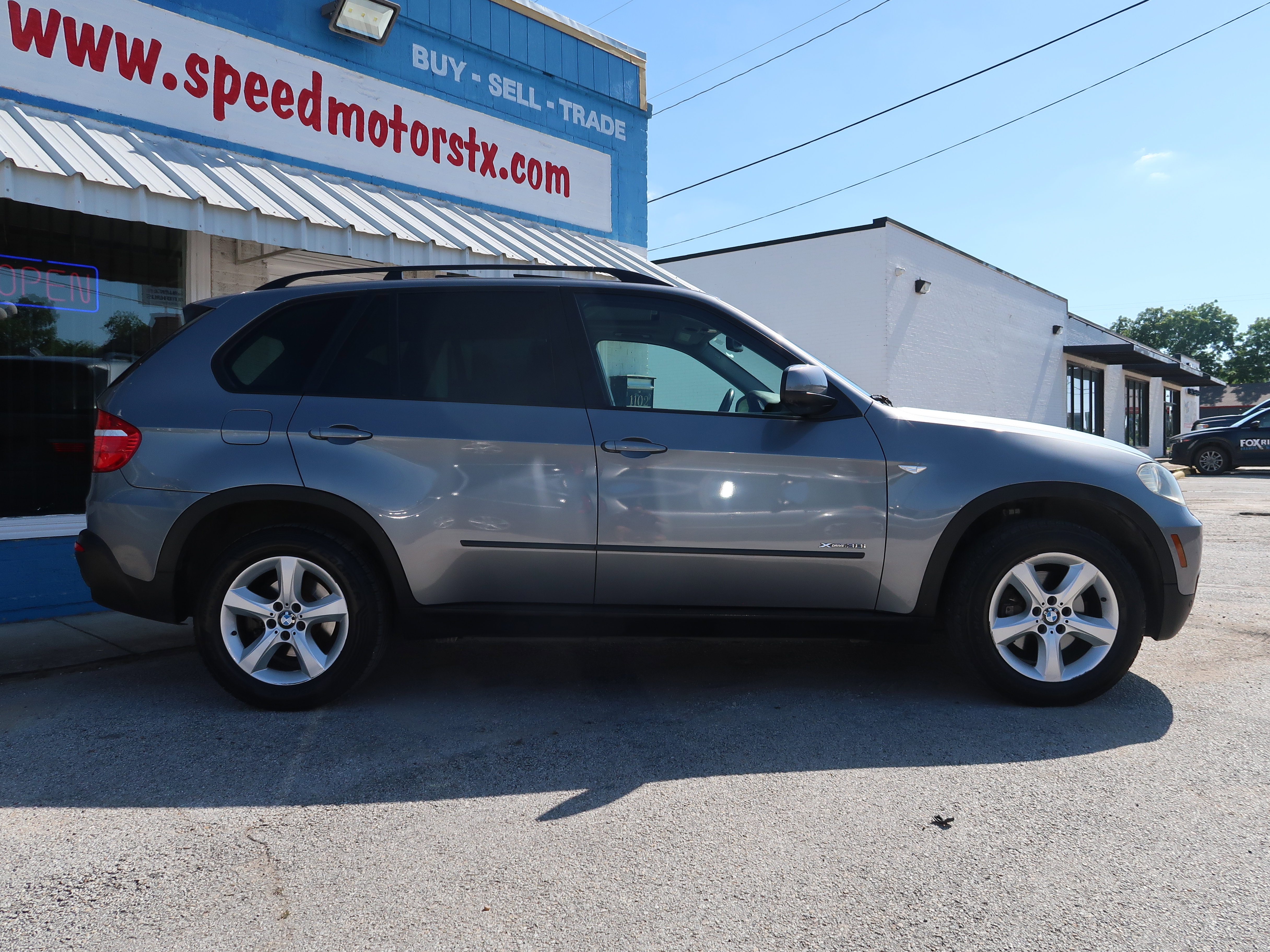 Used 2010 BMW X5 xDrive30i AWD/4WD image 4