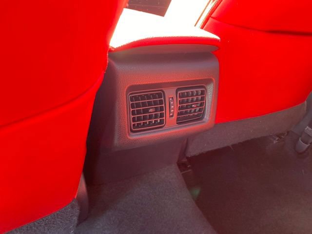 Used 2018 Toyota Camry XSE image 18