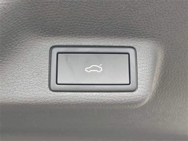 New 2025 Volkswagen ID. Buzz 1st Edition image 10