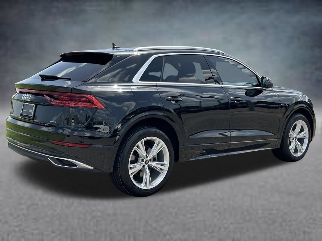 Used 2023 Audi Q8 Premium w/ Convenience Package AWD/4WD image 5