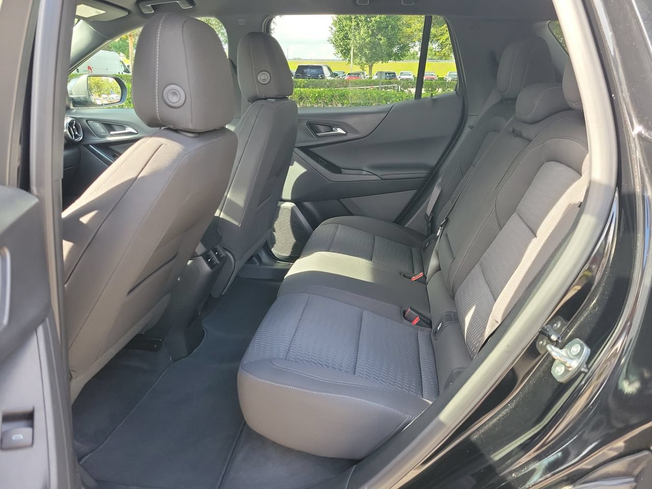 Used 2026 Chevrolet Equinox LT FWD image 9