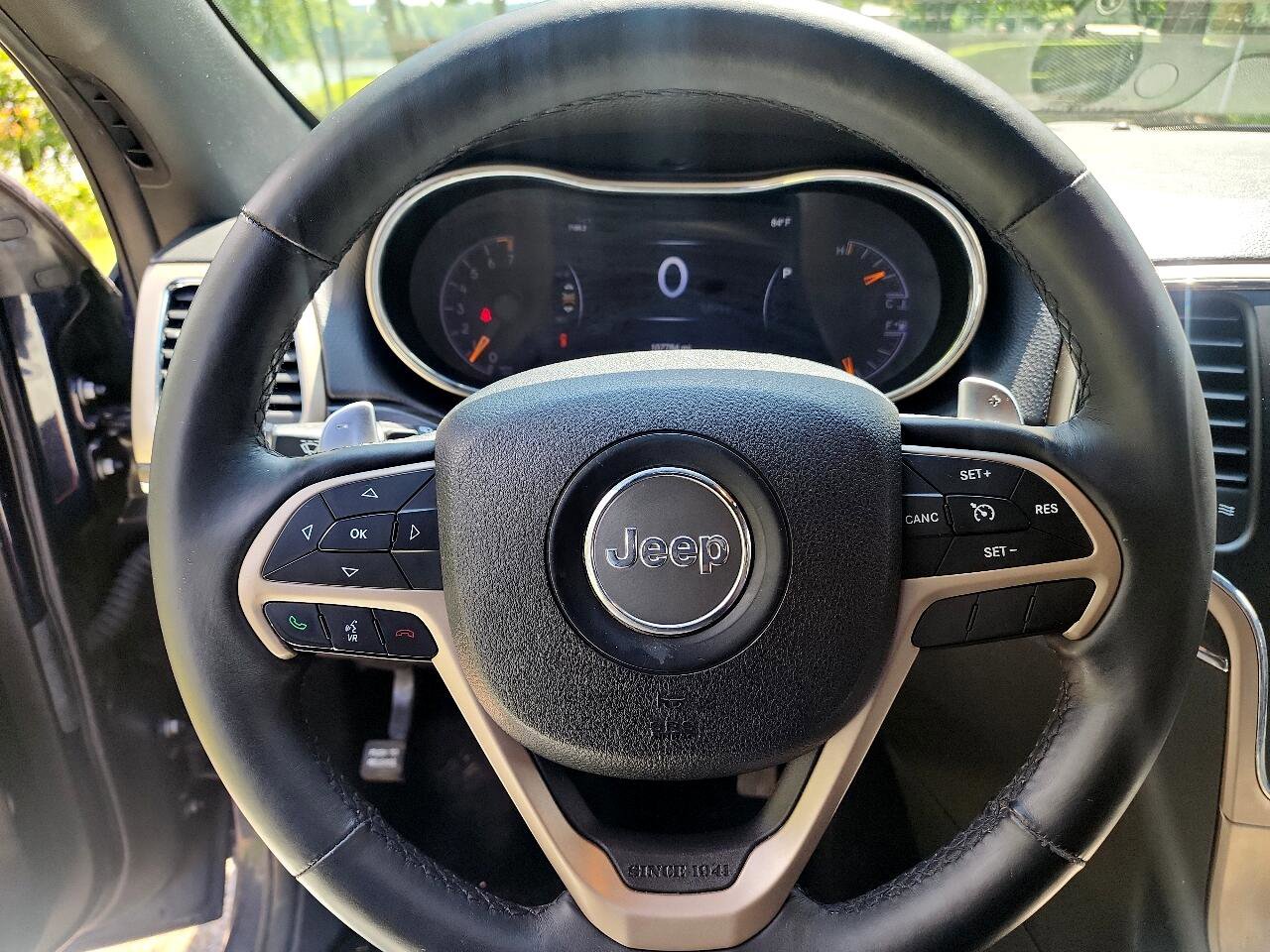 Used 2014 Jeep Grand Cherokee Limited image 16