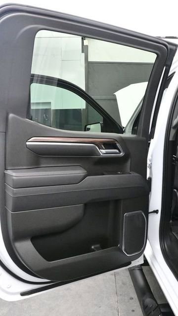 Used 2025 Chevrolet Silverado 1500 LT Trail Boss w/ Protection Package image 11