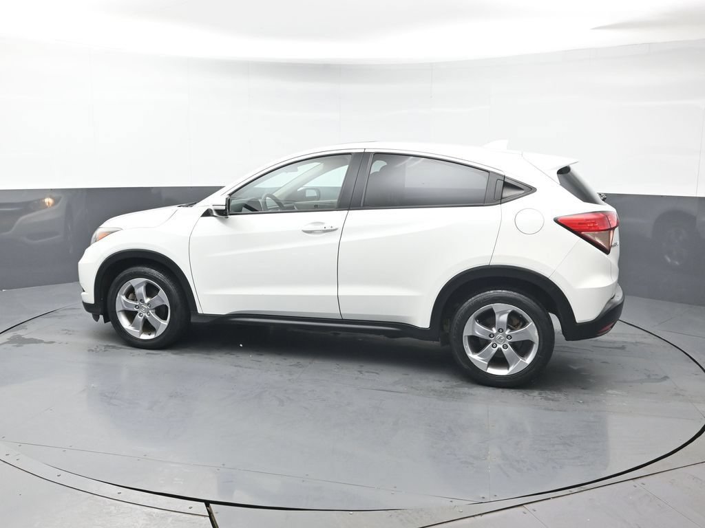 Used 2017 Honda HR-V EX image 4