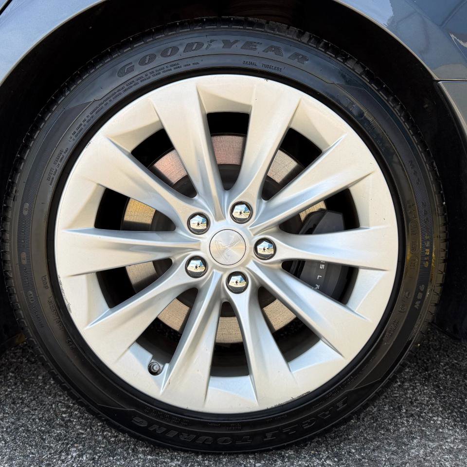 Used 2017 Tesla Model S 100D image 25