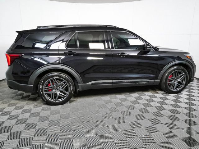 Used 2025 Ford Explorer ST AWD/4WD image 28