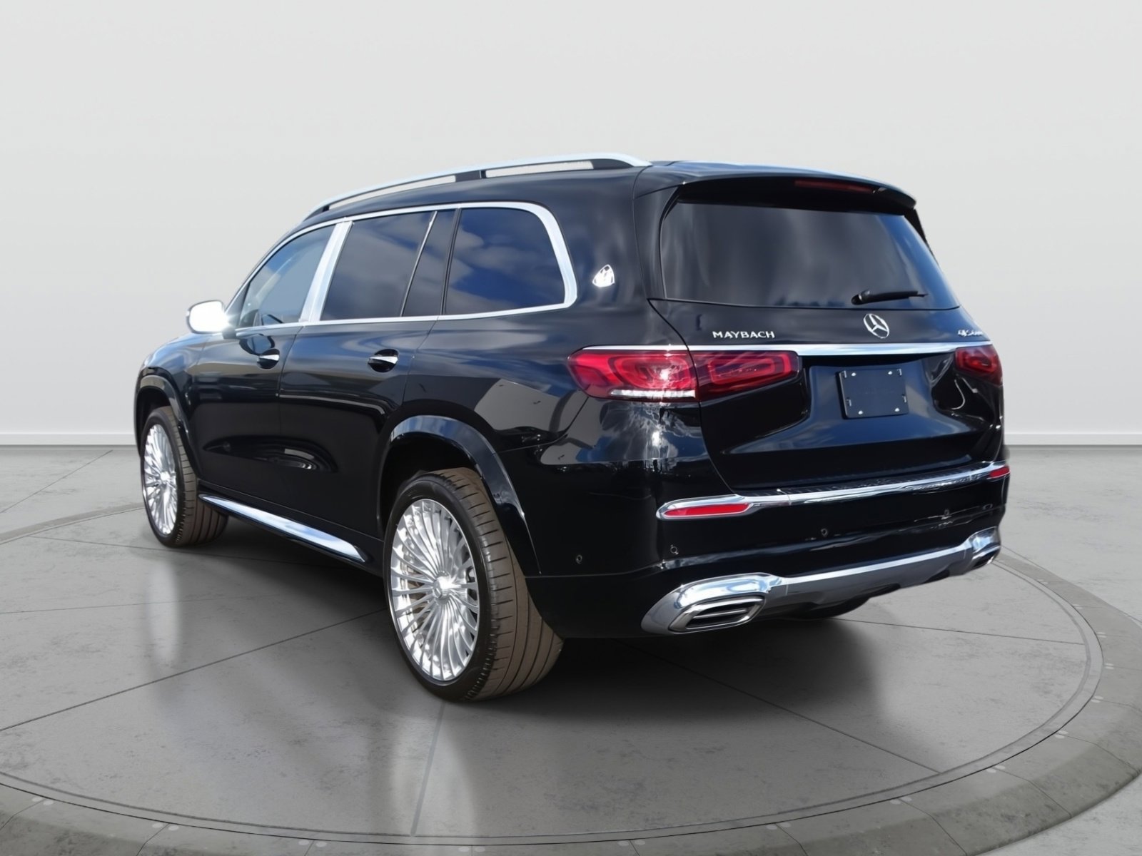 Used 2021 Mercedes-Benz Maybach GLS 600 4MATIC image 4
