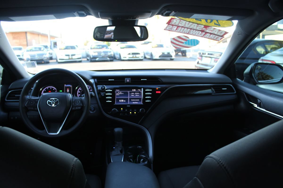Used 2020 Toyota Camry LE FWD image 30