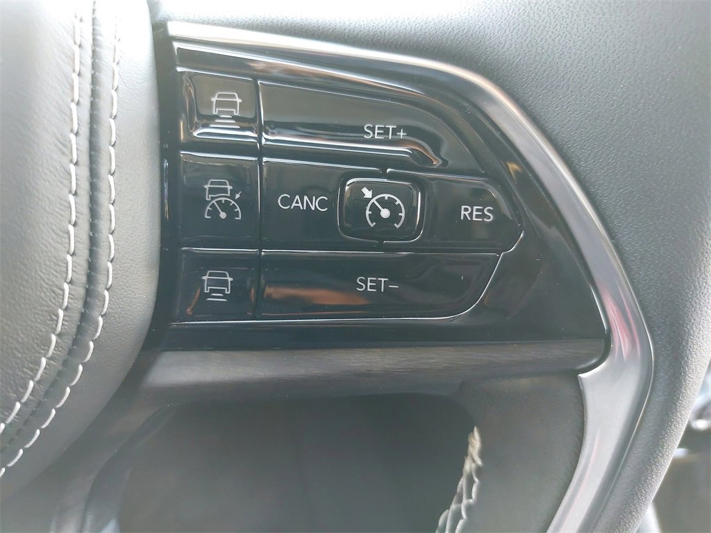 New 2024 Jeep Grand Cherokee Overland w/ Luxury Tech Group IV image 21