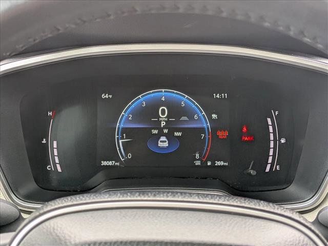 Used 2024 Toyota Corolla Cross XLE w/ Convenience Package image 11