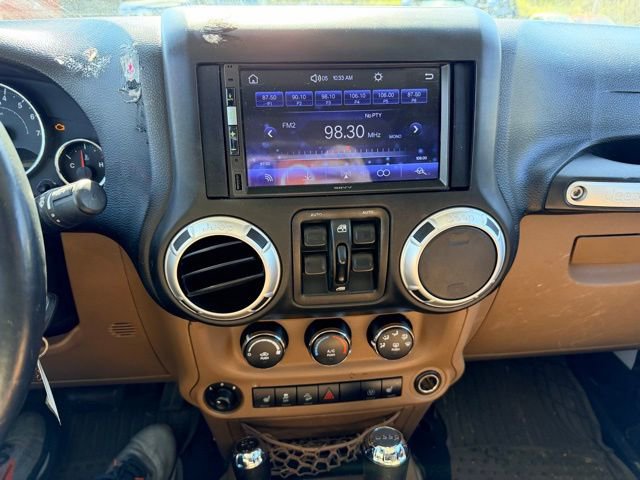 Used 2015 Jeep Wrangler Unlimited Sahara w/ Mopar Chrome Edition Group image 10