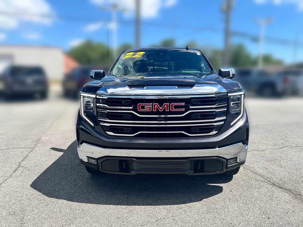 Used 2022 GMC Sierra 1500 SLT w/ SLT Premium Plus Package AWD/4WD image 17