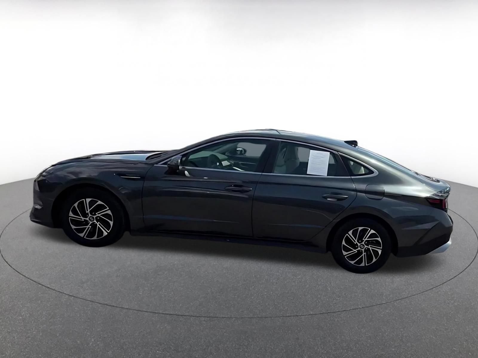Used 2026 Hyundai Sonata Blue FWD image 9