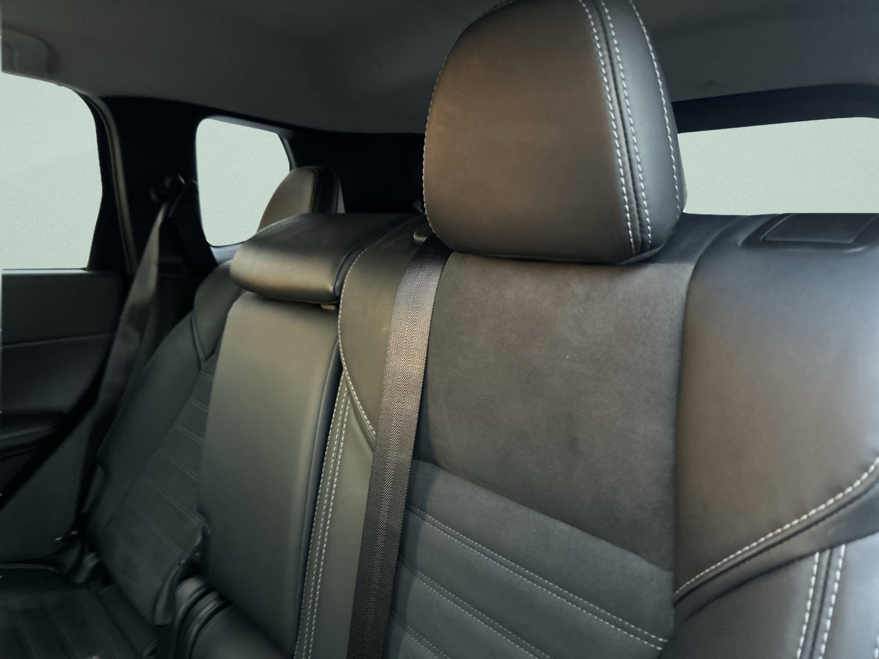 Used 2024 Mitsubishi Outlander SE image 23