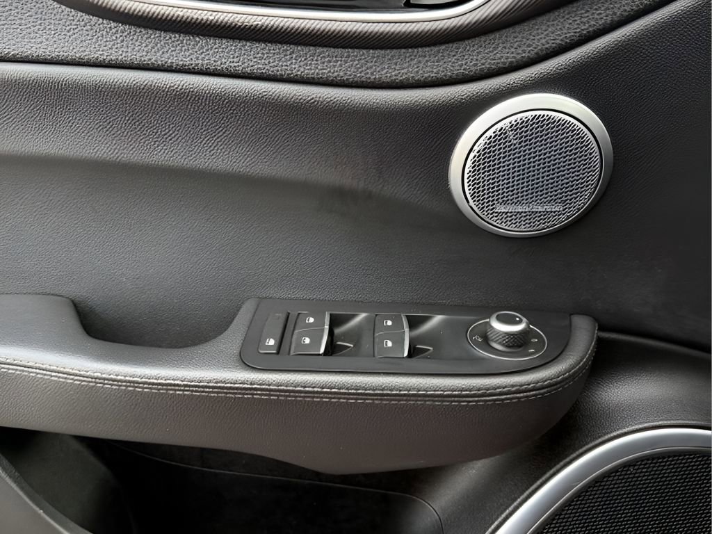 Used 2017 Alfa Romeo Giulia Ti w/ TI 19" Sport Package image 14