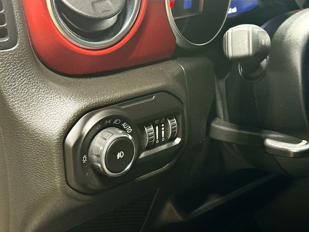 Used 2021 Jeep Wrangler Unlimited Rubicon image 10