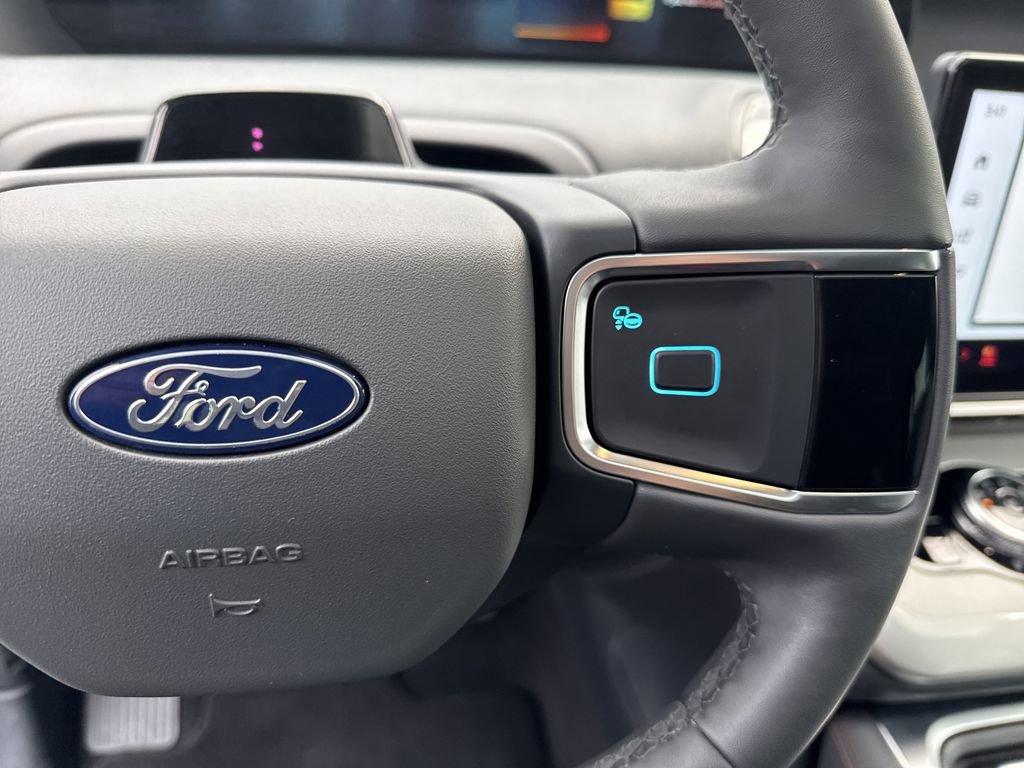 Used 2025 Ford Expedition Max Active image 30