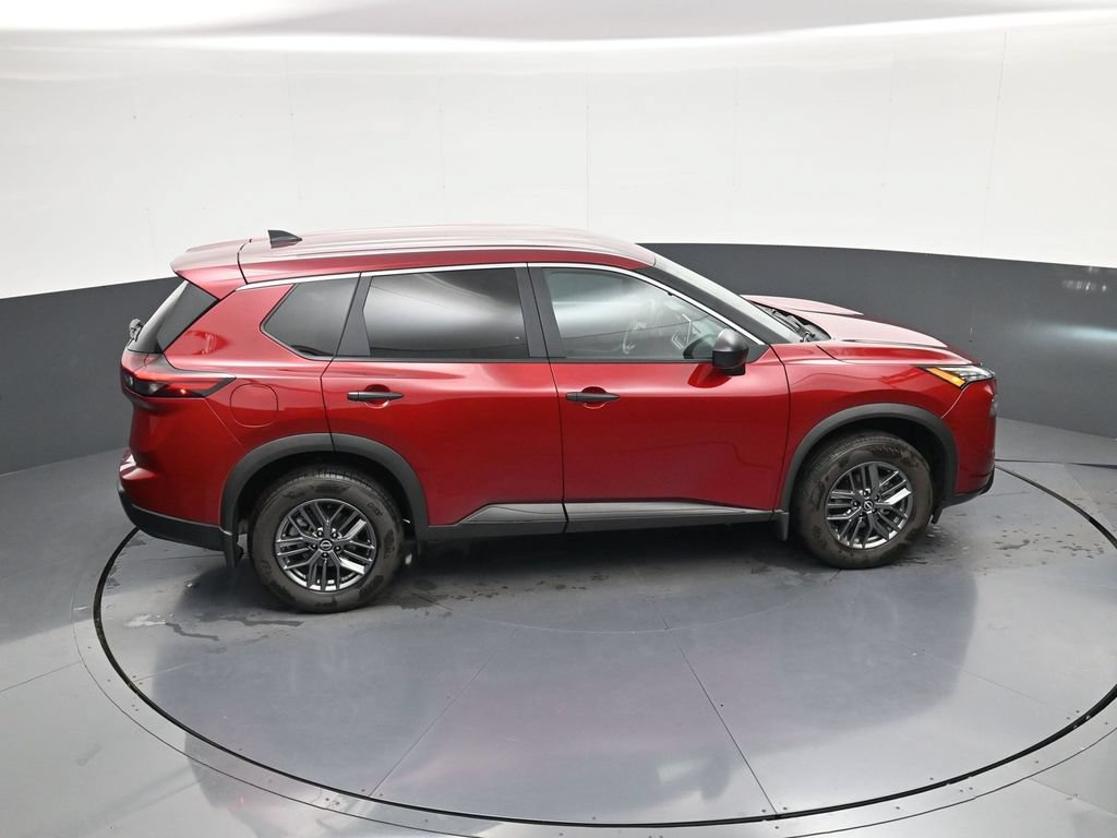 Used 2026 Nissan Rogue S FWD image 34