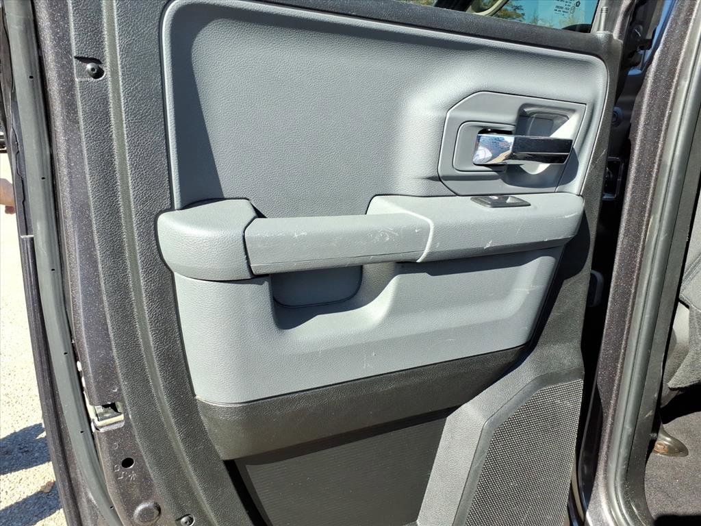 Used 2024 RAM 1500 Classic SLT image 14