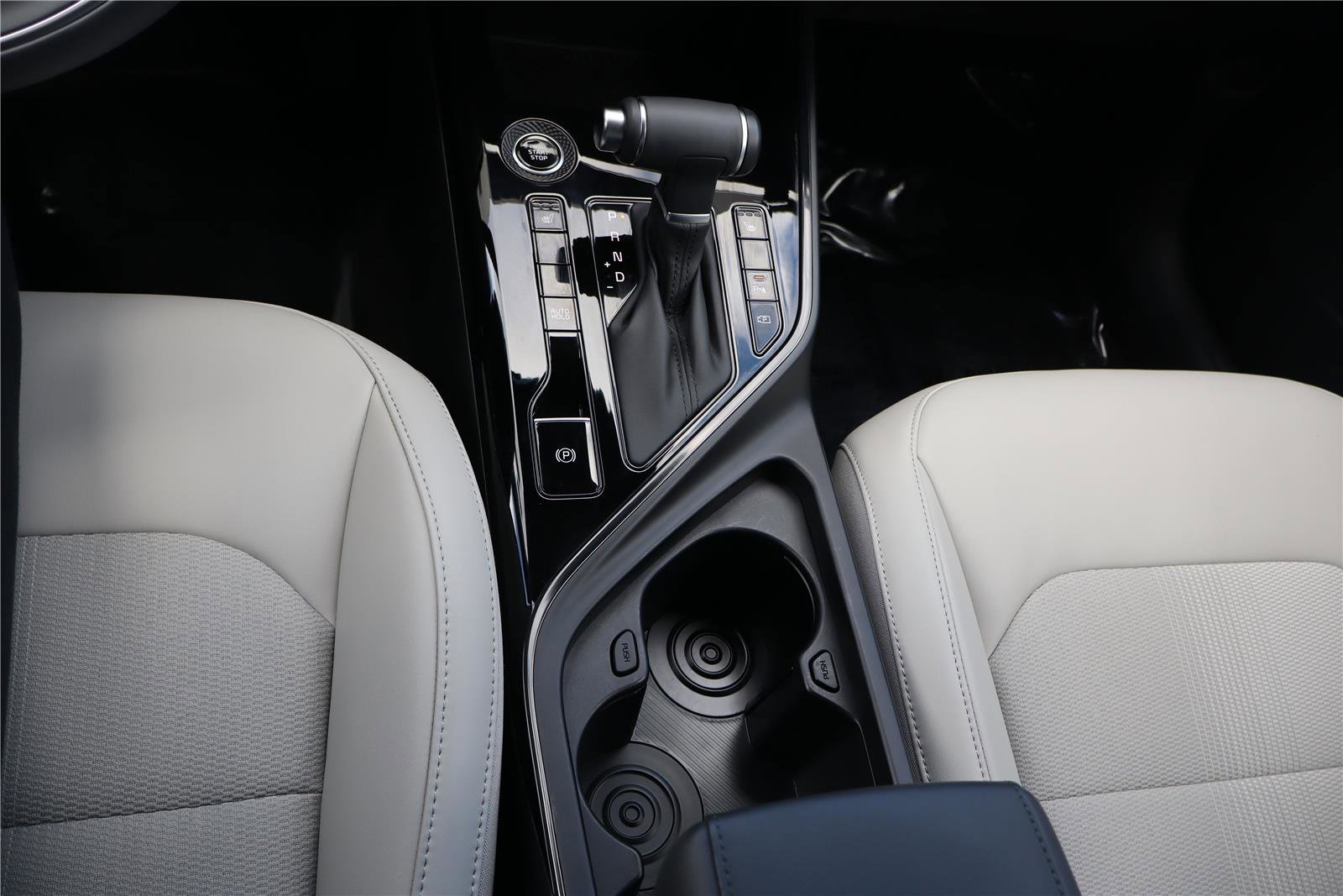 Certified 2025 Kia Niro EX image 24