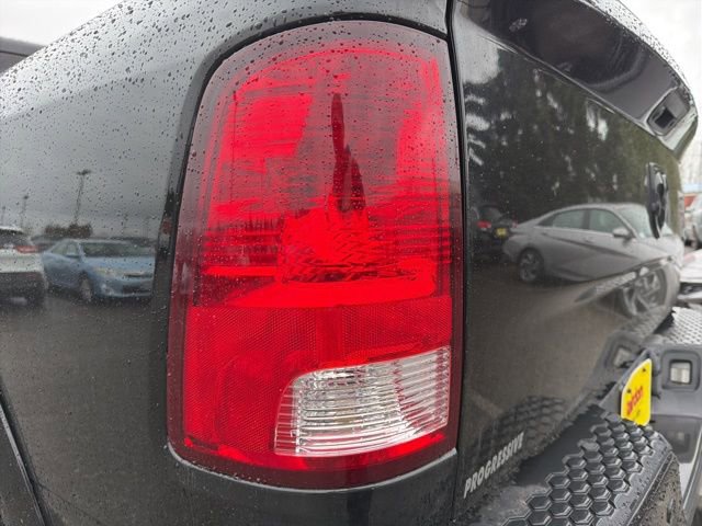 Used 2018 RAM 2500 Big Horn w/ Sport Appearance Group image 15