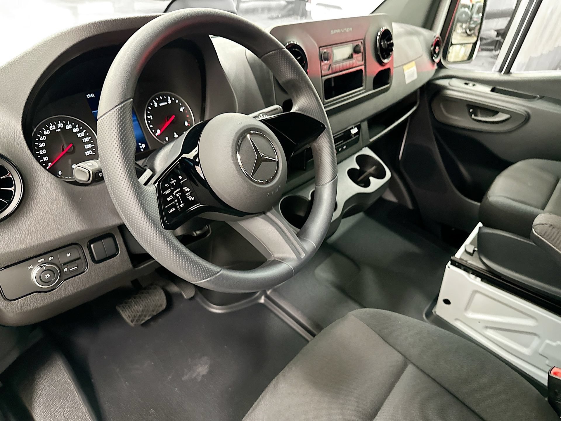 Used 2026 Mercedes-Benz Sprinter 2500 image 21