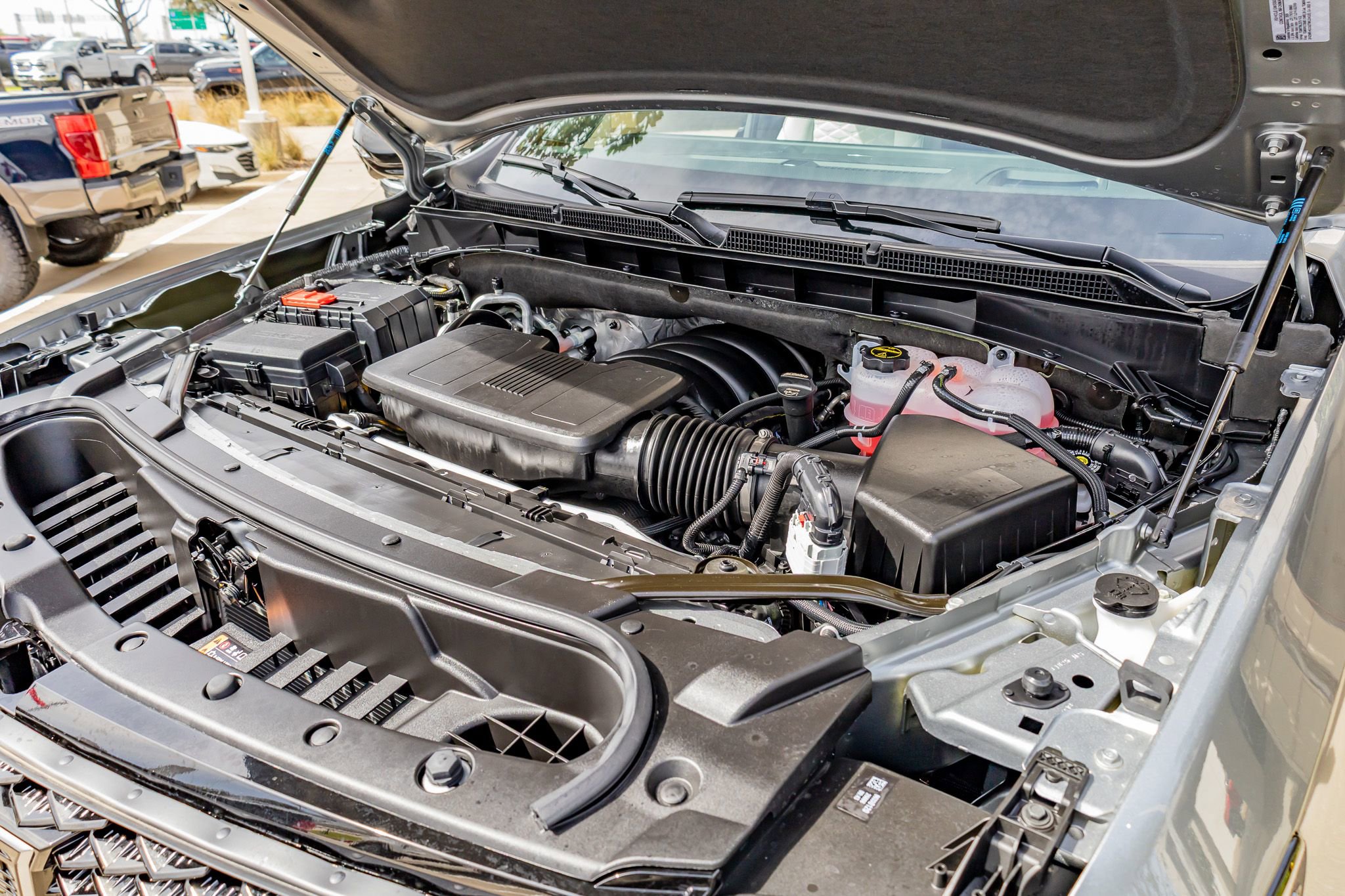 Used 2026 Cadillac Escalade Platinum Sport w/ LPO, ONYX Package image 43