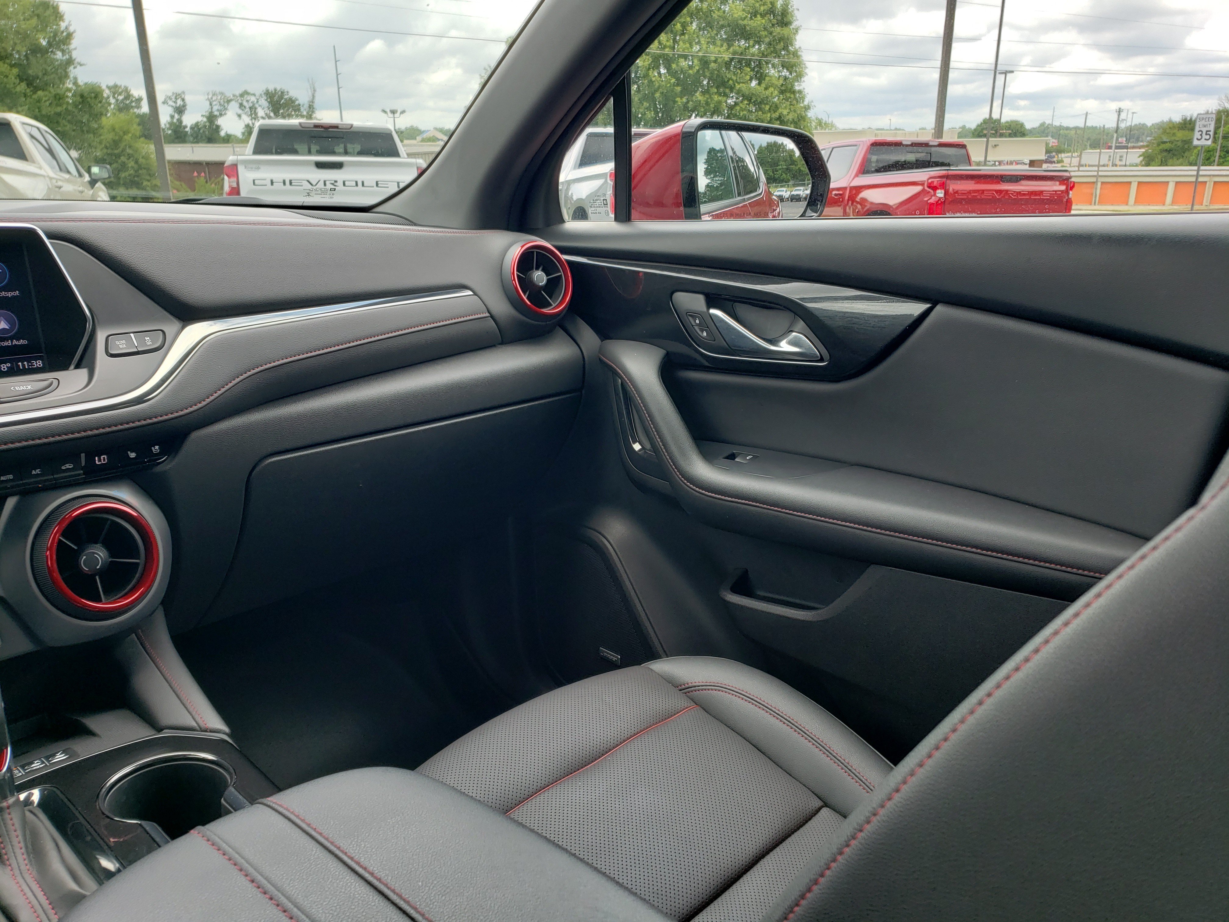 Used 2021 Chevrolet Blazer RS w/ Enhanced Convenience Package FWD image 30