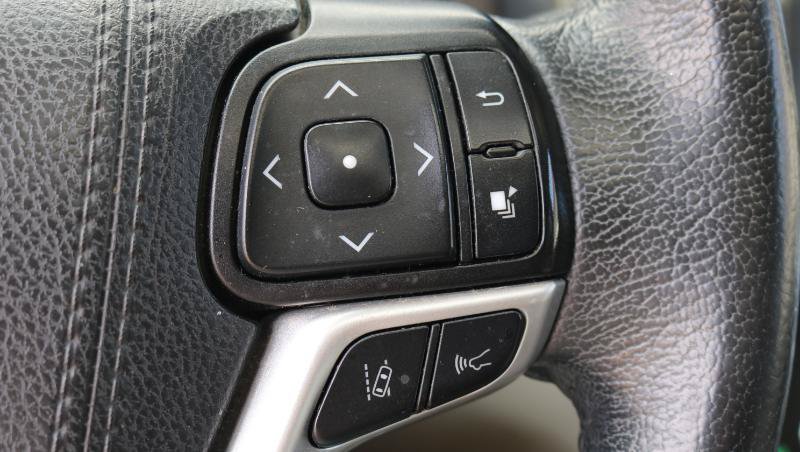 Used 2020 Toyota Sienna XLE AWD/4WD image 10