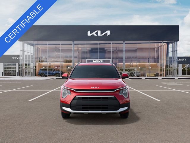 Certified 2025 Kia Niro LX image 2