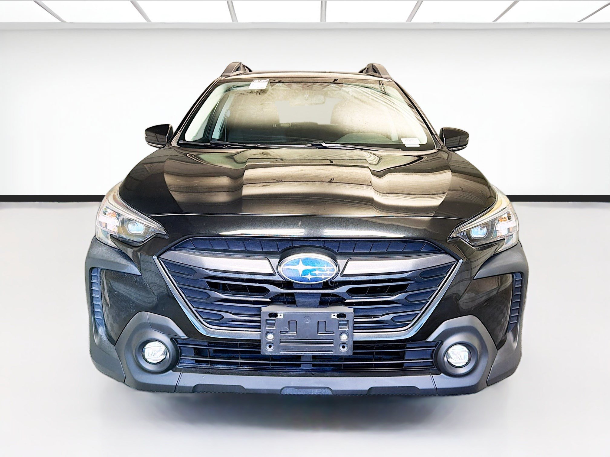 Used 2023 Subaru Outback Premium AWD/4WD image 2